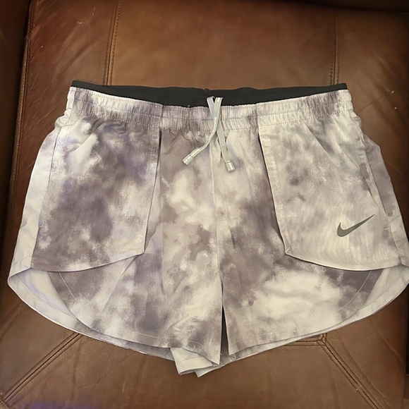 Nike Pants - Nike Running | Dri Fit Cloudy Gray Athletic Shorts - Women’s Medium